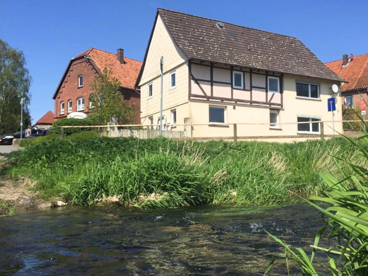Modern Holiday Home Near River In Amelgatzen Emmerthal Номер фото