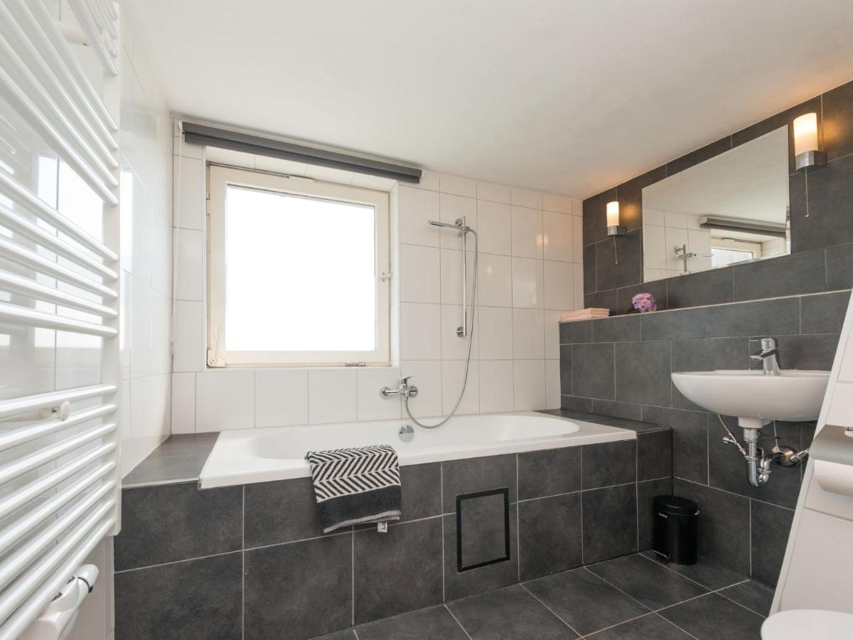 Modern Holiday Home Near River In Amelgatzen Emmerthal Номер фото